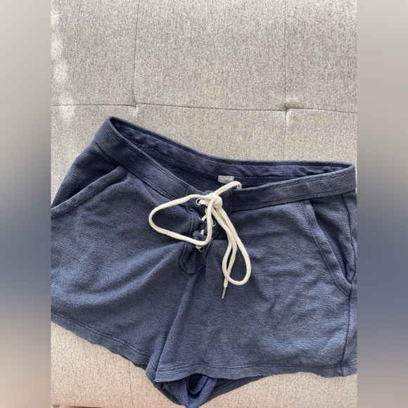 Aerie size medium beach shorts, towel material. Worn twice, excellent condition! - Picture 1 of 2